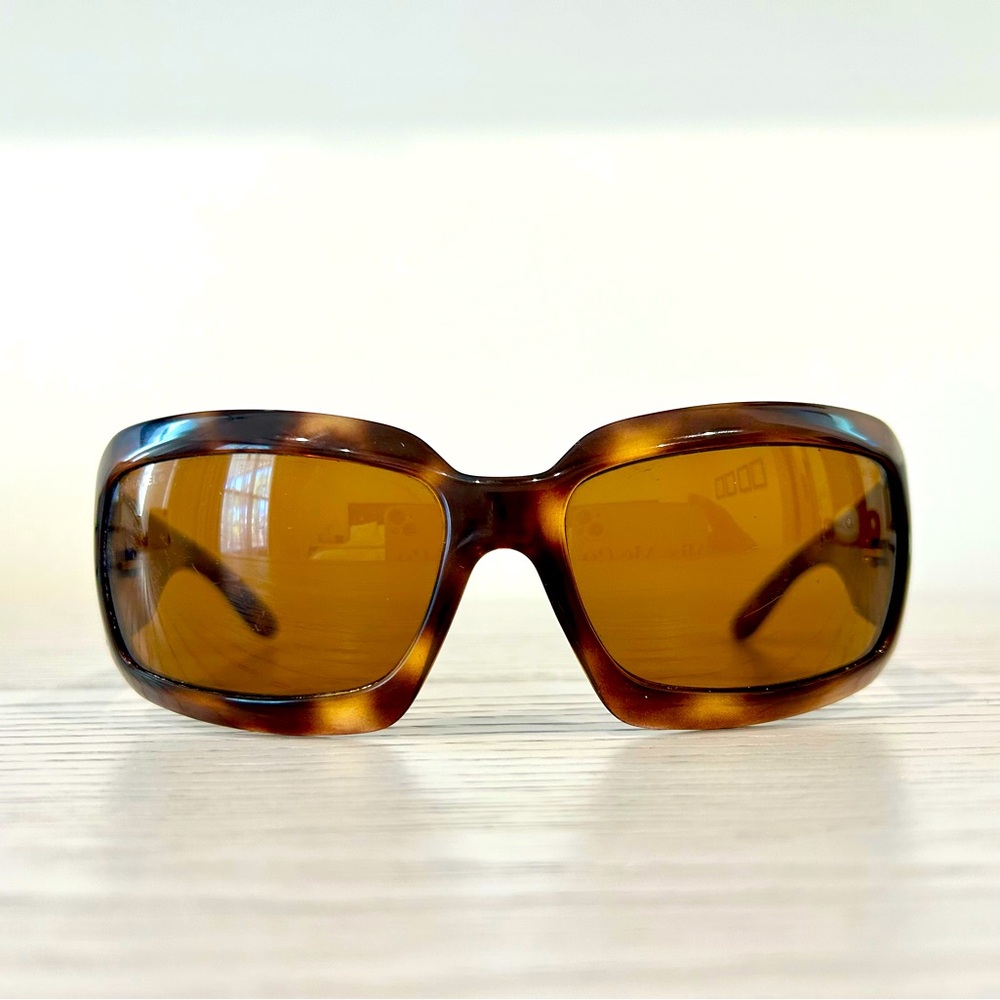 Popular CHANEL tortoise sunglasses style c 502/73 circa 2004